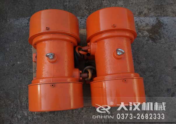 YZU-20-4振動(dòng)電機(jī)